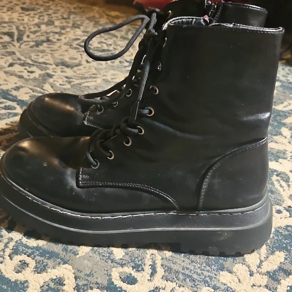 COMBAT Boots DOC MARTIN STYLE - Picture 3 of 5